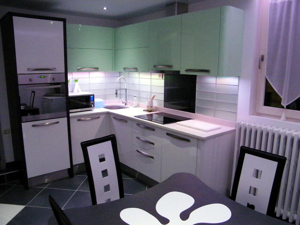 Grand Appartement Dans Villa Avec Parking Quartier Residentiel Joigny Kamer foto