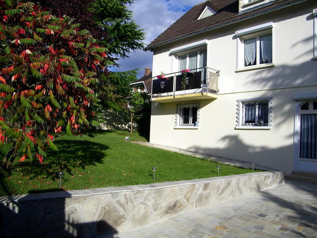 Grand Appartement Dans Villa Avec Parking Quartier Residentiel Joigny Kamer foto